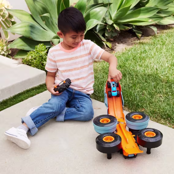 Hot Wheels RC Canavar Kamyonlar