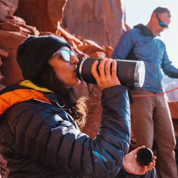 YETI Rambler Yalıtımlı Şişe  1.06 L