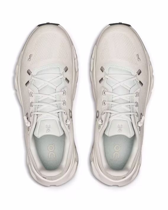 On Kadın Cloudtilt Kısa Spor Ayakkabı