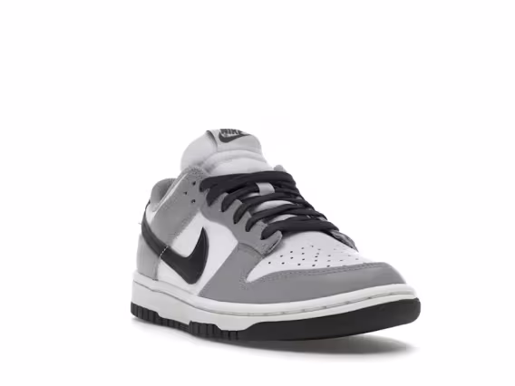 Nike Kadın Dunk Low Sneaker - Gri/Siyah Logo