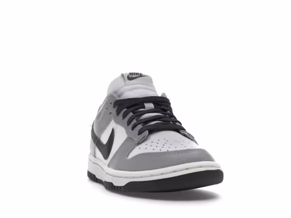 Nike Kadın Dunk Low Sneaker - Gri/Siyah Logo