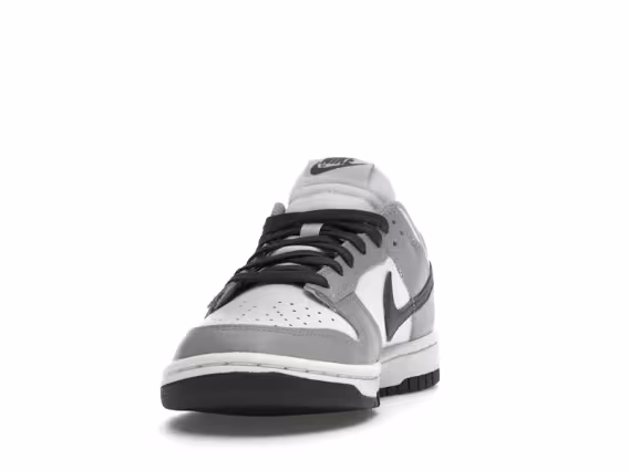 Nike Kadın Dunk Low Sneaker - Gri/Siyah Logo