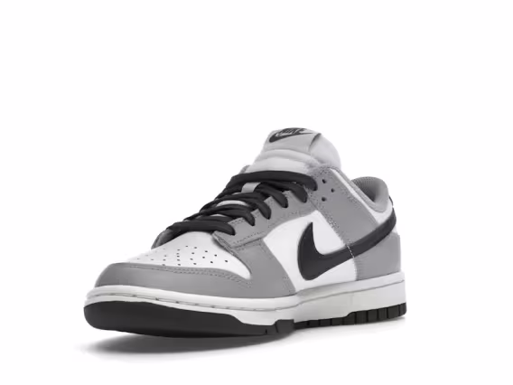 Nike Kadın Dunk Low Sneaker - Gri/Siyah Logo