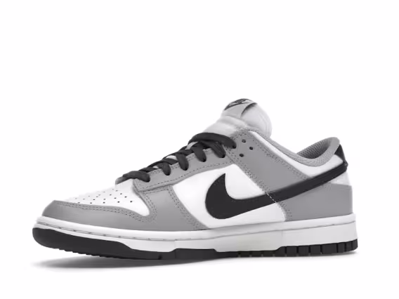 Nike Kadın Dunk Low Sneaker - Gri/Siyah Logo