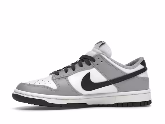 Nike Kadın Dunk Low Sneaker - Gri/Siyah Logo