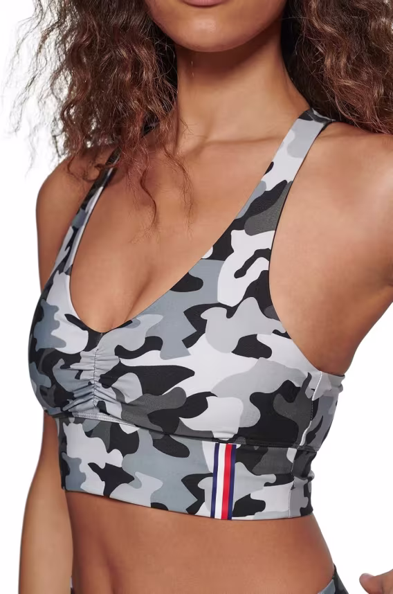 Tommy Hilfiger Kadın 2780752 Paslanmaz Çelik Kalp Kristal Küpe