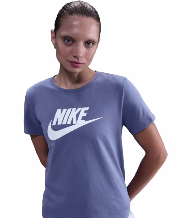 Nike Kadın Essentials Logolu Tişört