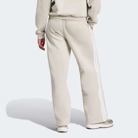 Adidas Kadın Essentials 3 Şeritli Açık Paça Fleece Eşofman Altı