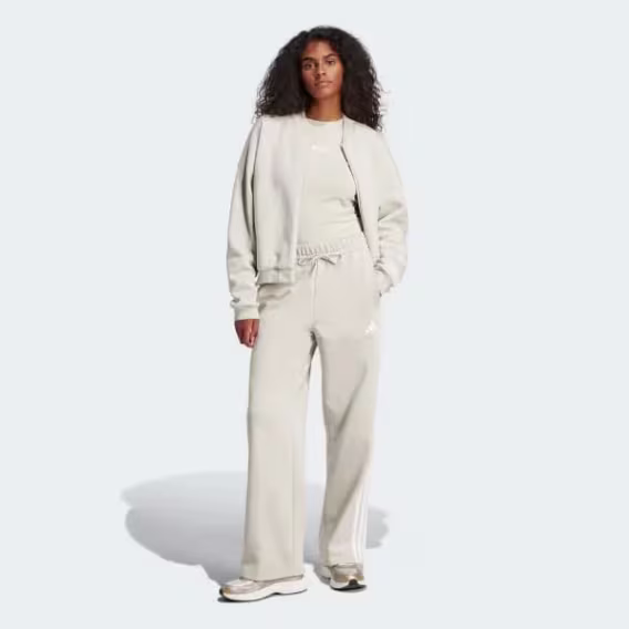 Adidas Kadın Essentials 3 Şeritli Açık Paça Fleece Eşofman Altı