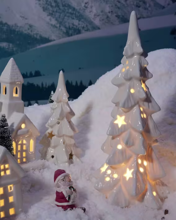 DN DECONATION Seramik Noel Ağacı Işıklı Beyaz