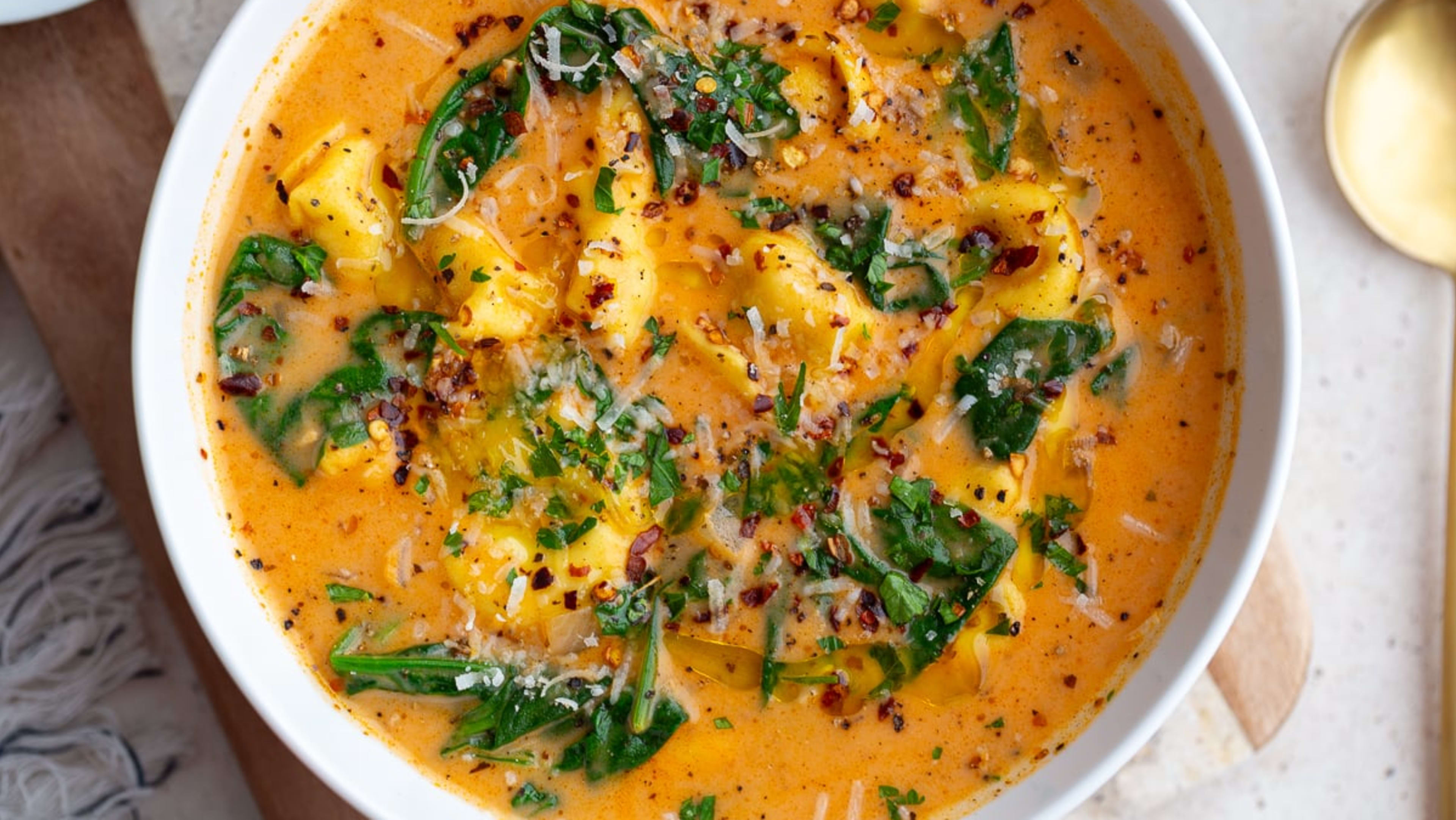 Easy Creamy Tortellini Soup