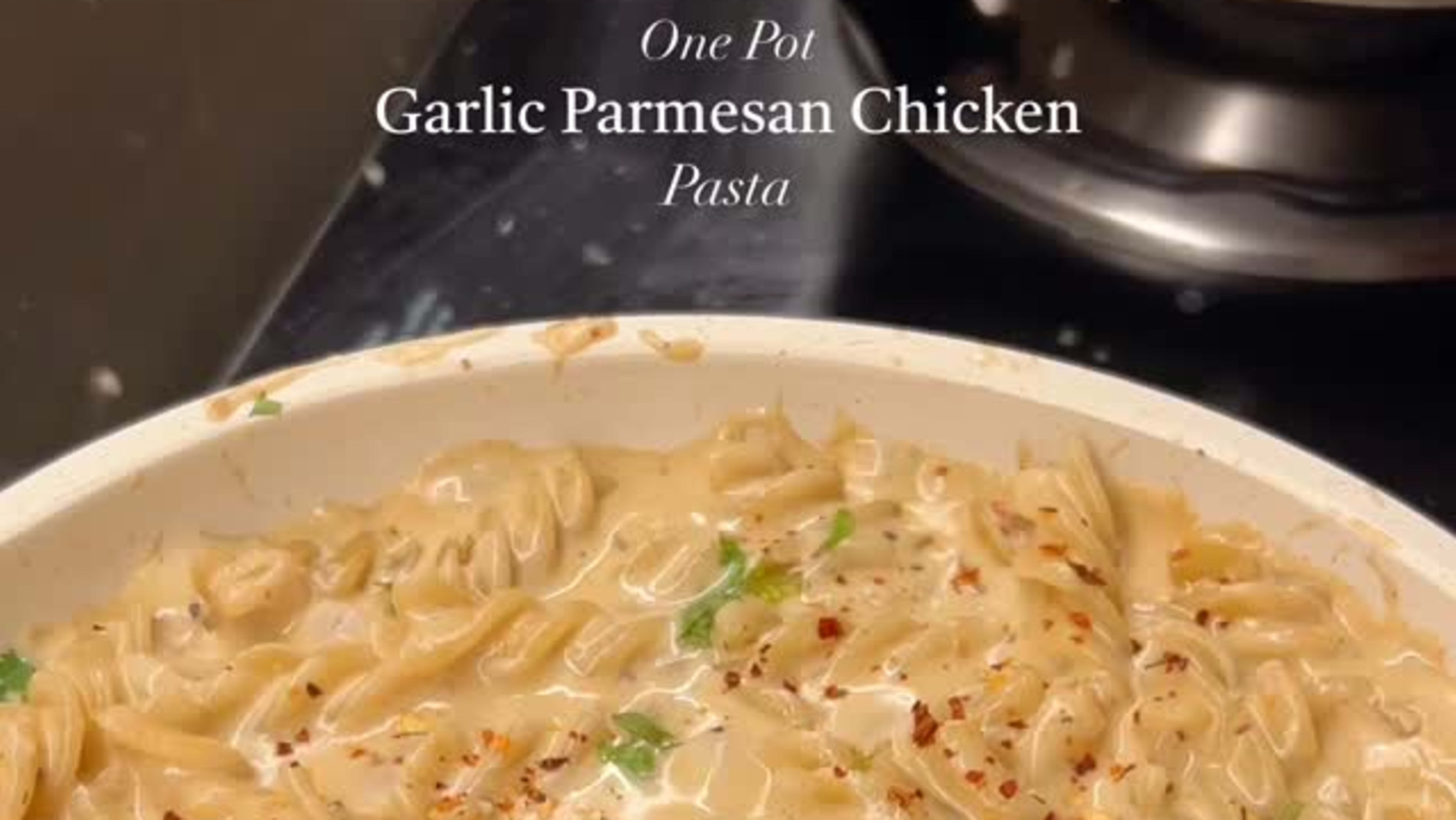 One Pot Garlic Parmesan Chicken Pasta