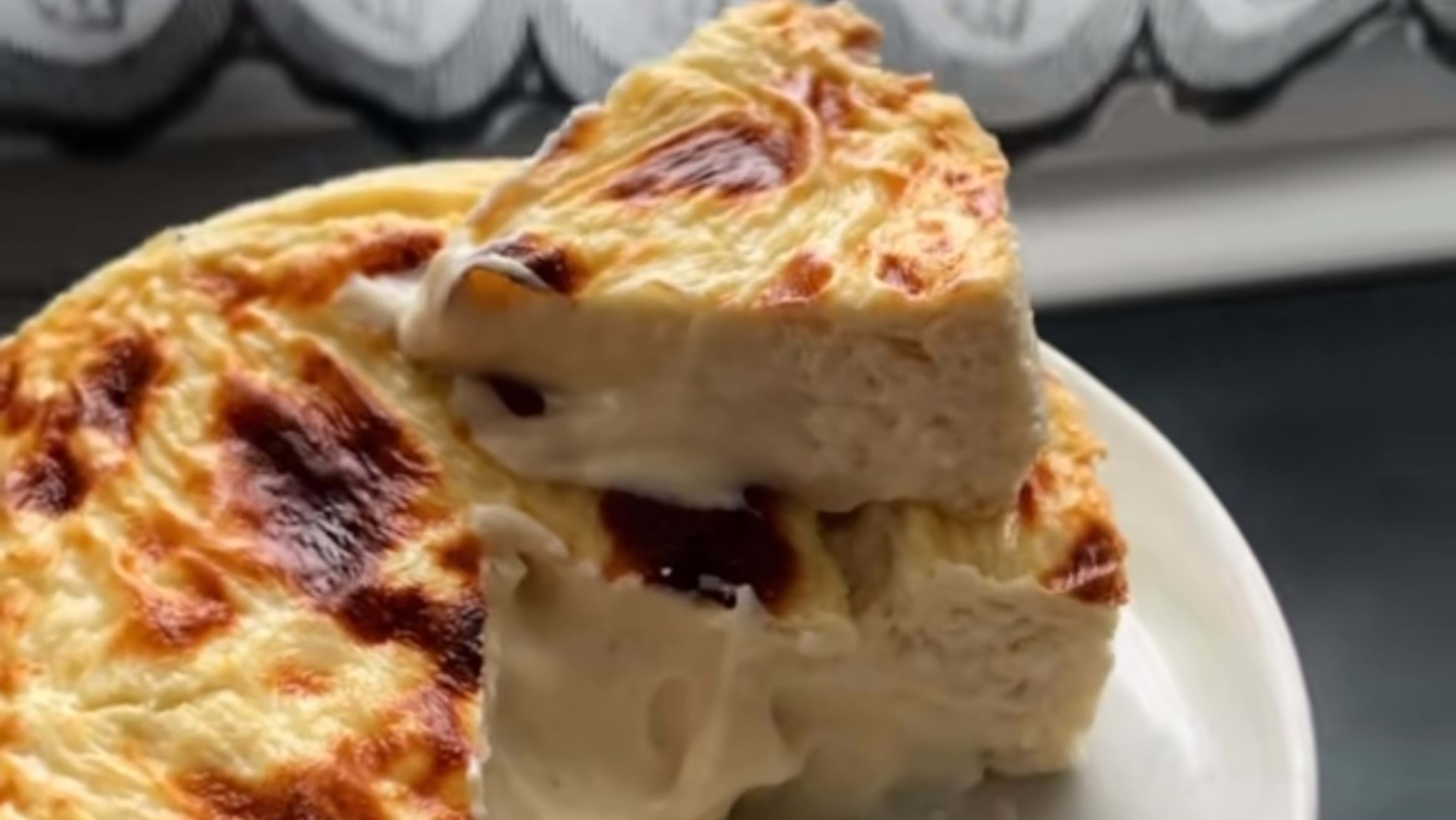 Three-Ingredient Low‑Calorie Cheesecake