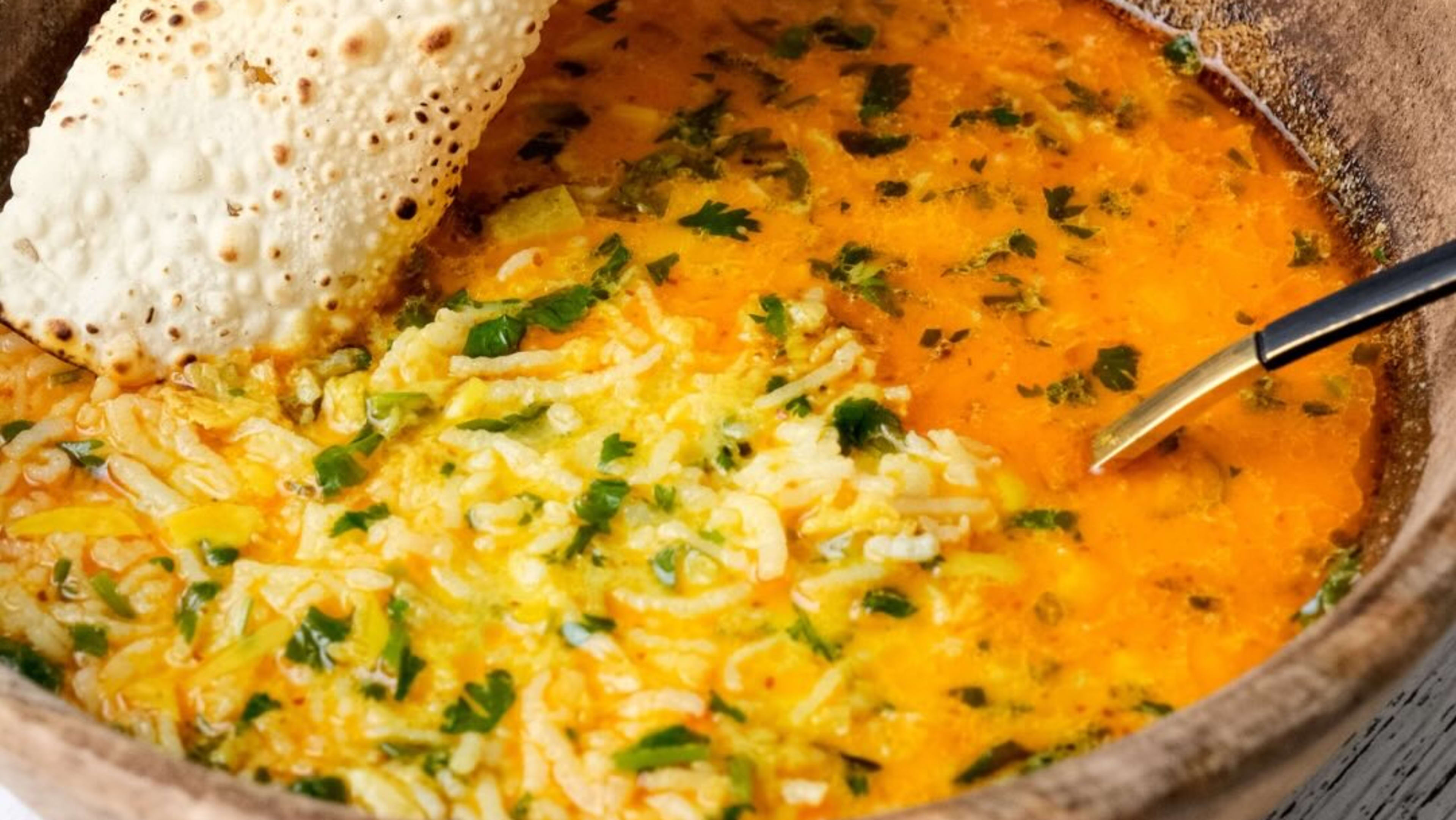 Punjabi Ginger-Garlic Soup (Adrak Lehsun Ki Sabzi)