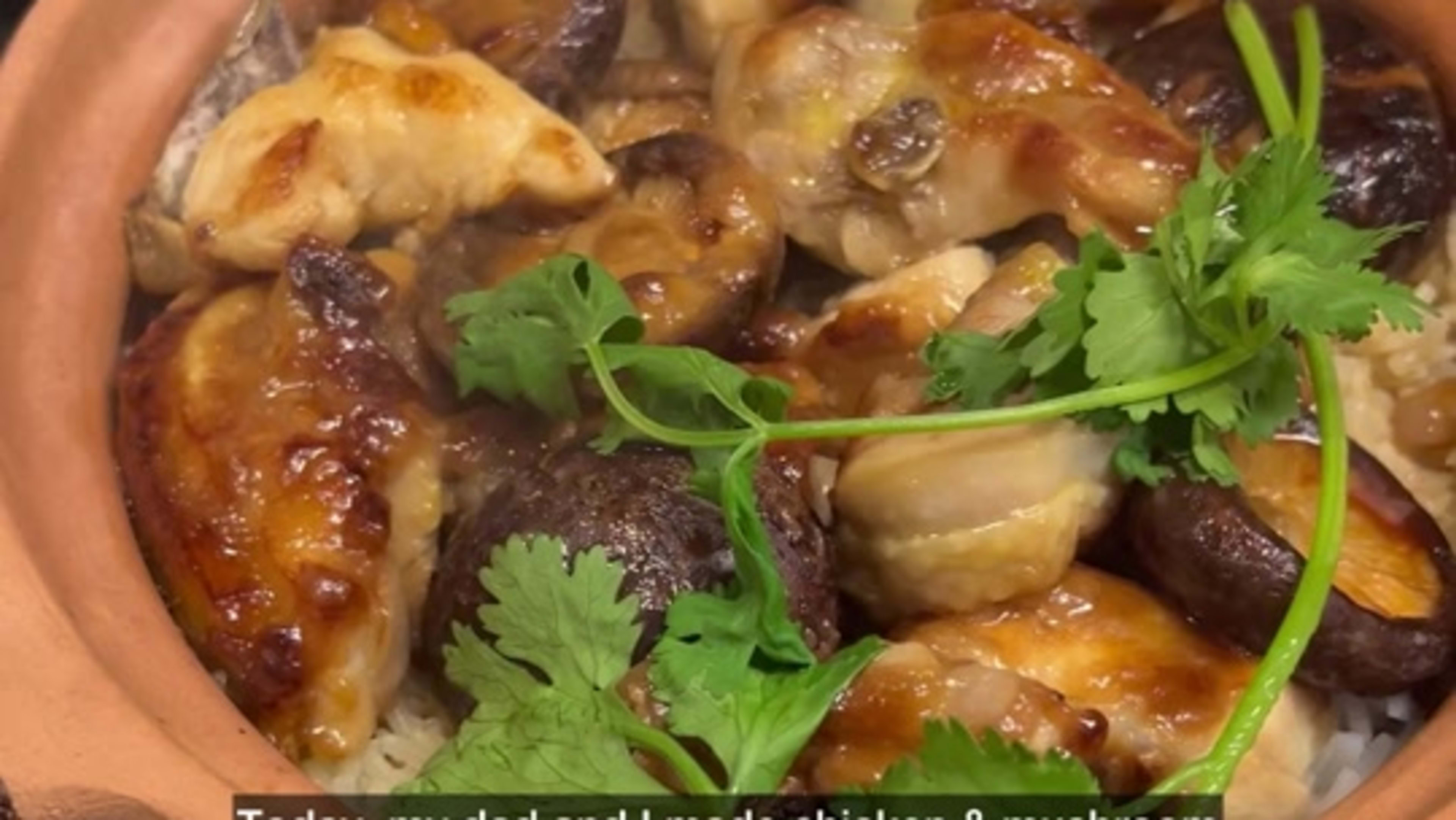 Chicken Claypot Rice