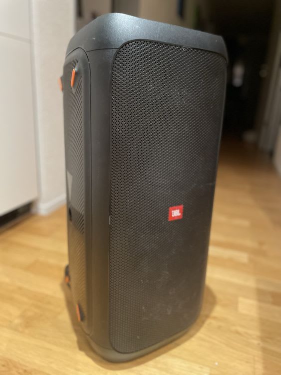 Noleggio JBL JBL PartyBox 310 - cassa Bluetooth con luci integrate Bassano del Grappa