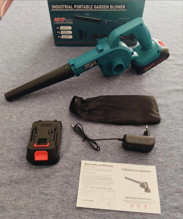 Noleggio Soffiatore/Aspiratore a Batteria Cramer 48BV800 2 in 1, con Sacco da 45 L — il Brenta