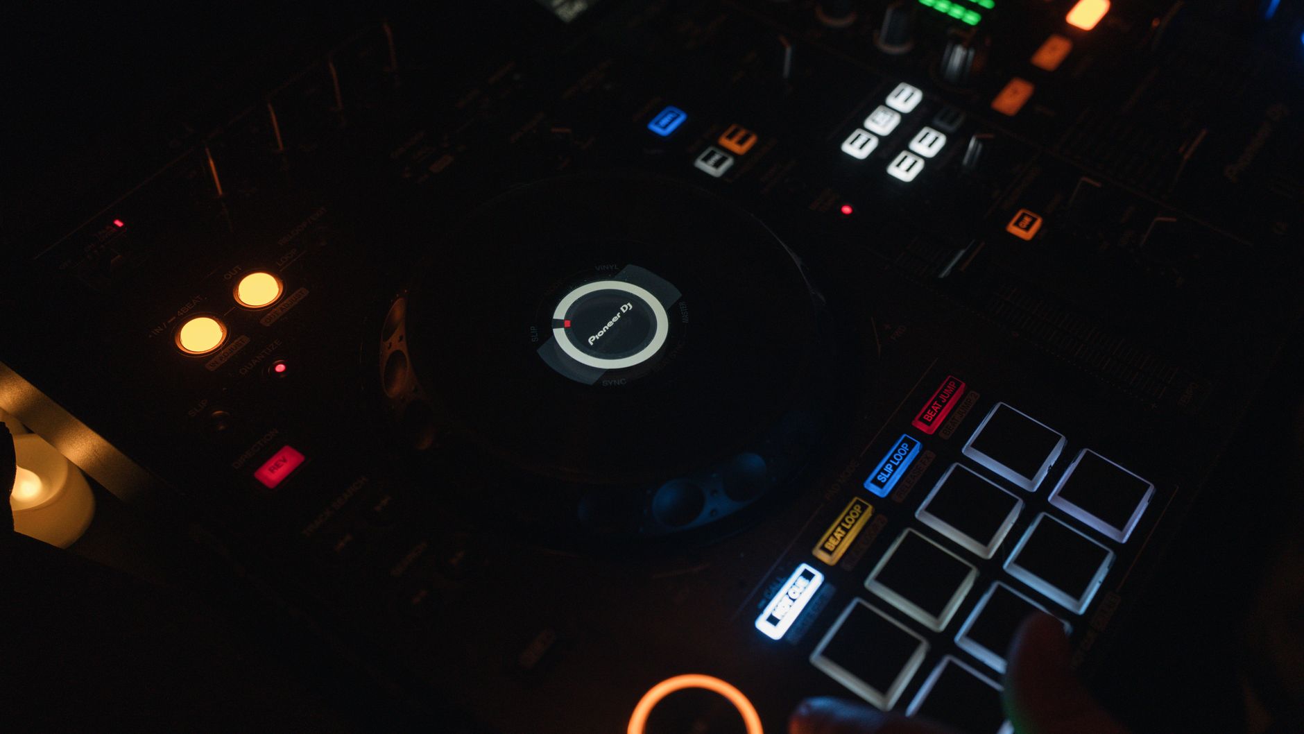 Noleggio Mixer DJ Pioneer DDJ-1000
