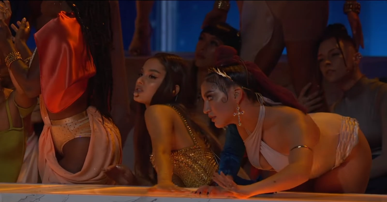 Ariana Grande performing at the 2018 MTV Video Music Awards