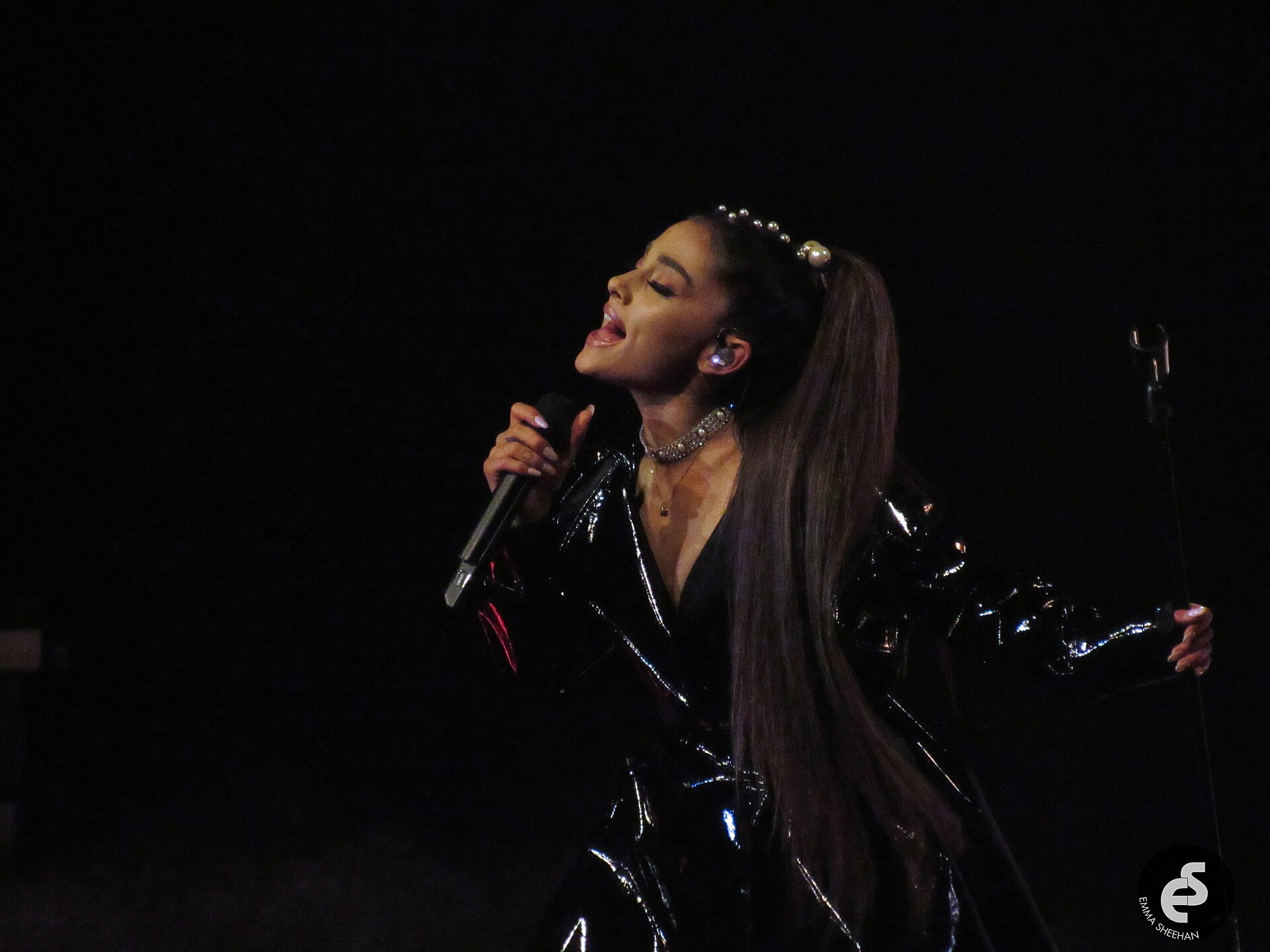 Dangerous Woman Tour 2/19/17