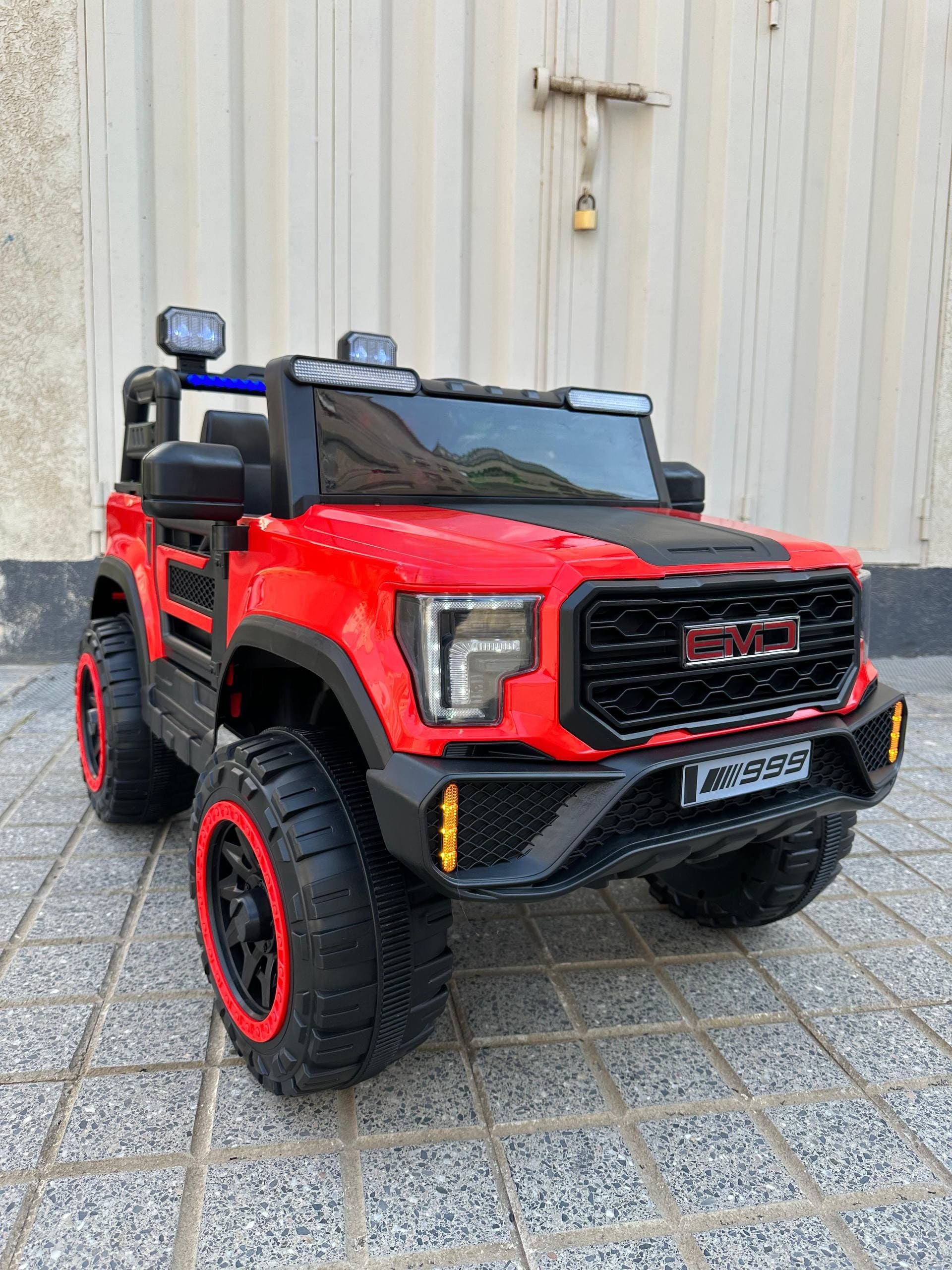 VOITURE ÉLECTRIQUE GMC