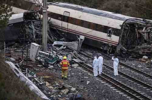 Spain train crash today news