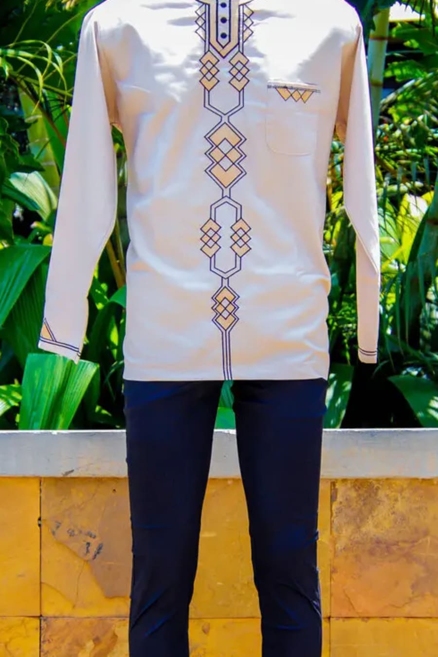 Geometric embroidered shirt, photo 1