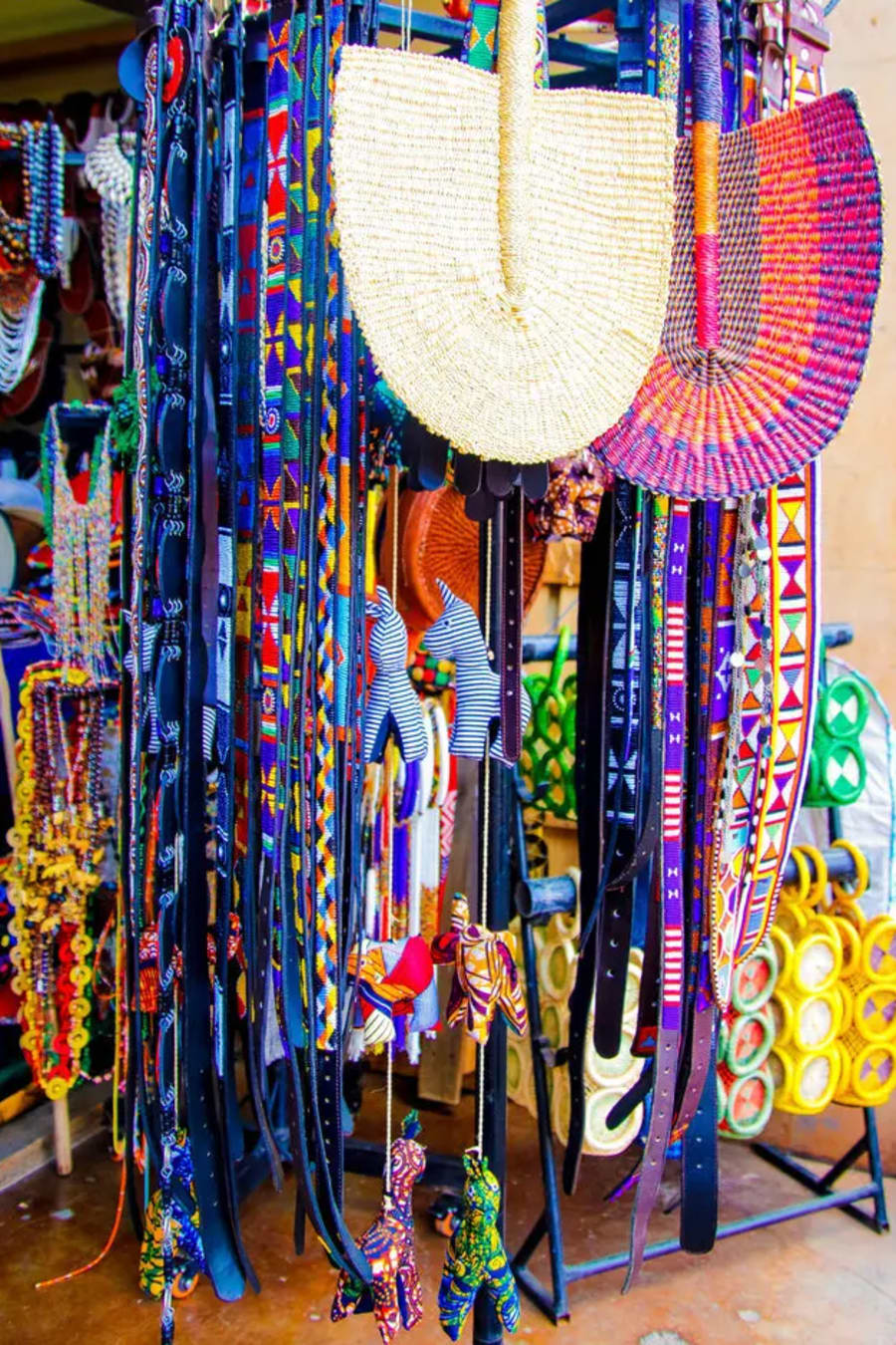 Beaded belts, bracelets, and fans, photo 1