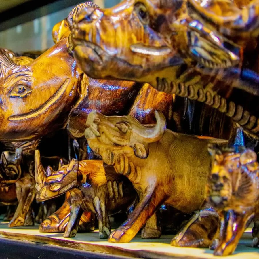 Hand-carved wooden safari animals, photo 1