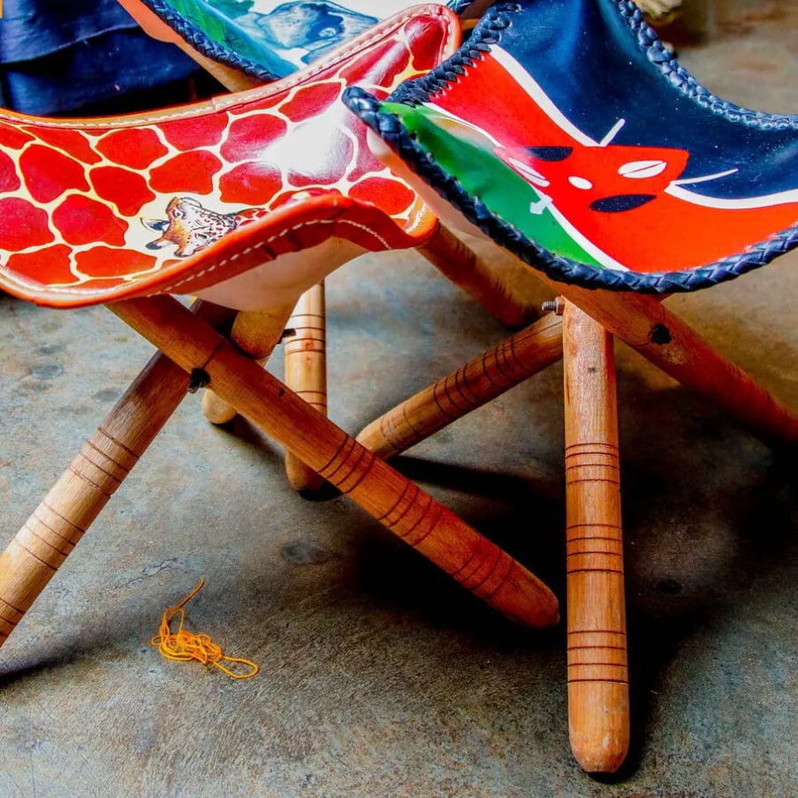 Traditional portable folding stools, photo 1