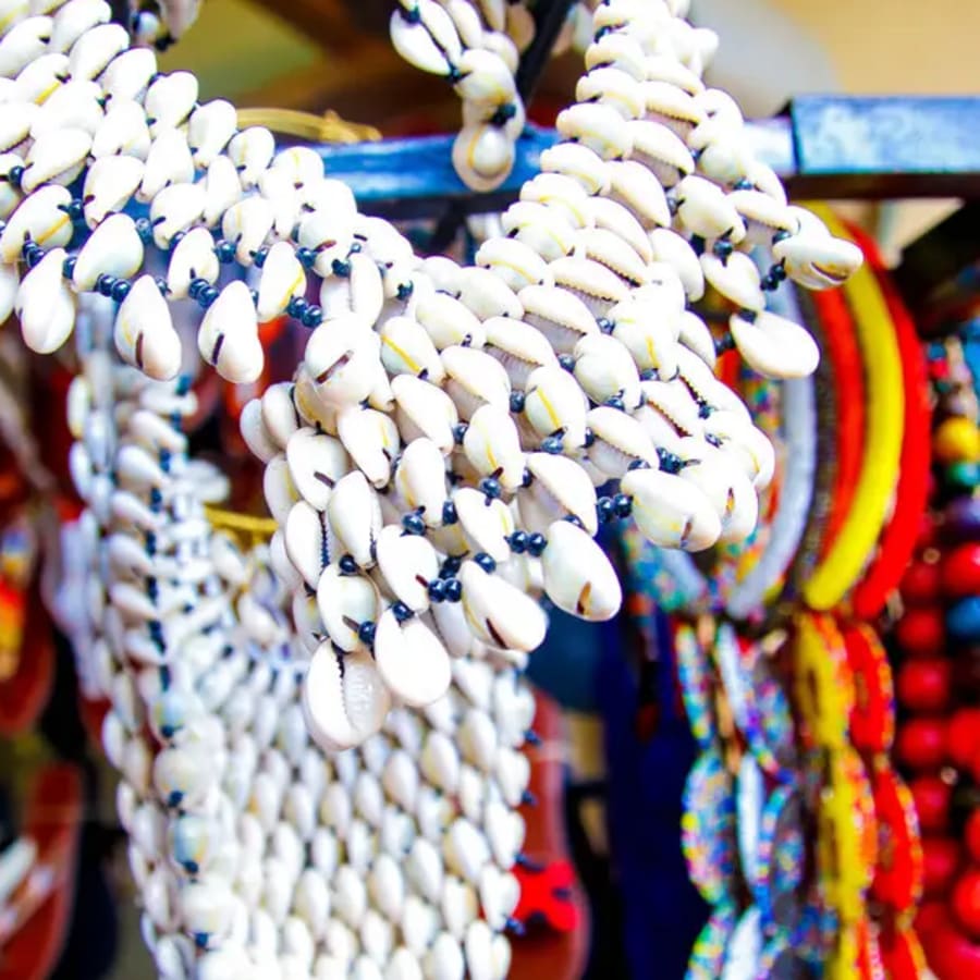 A necklace made from cowrie shells., photo 1