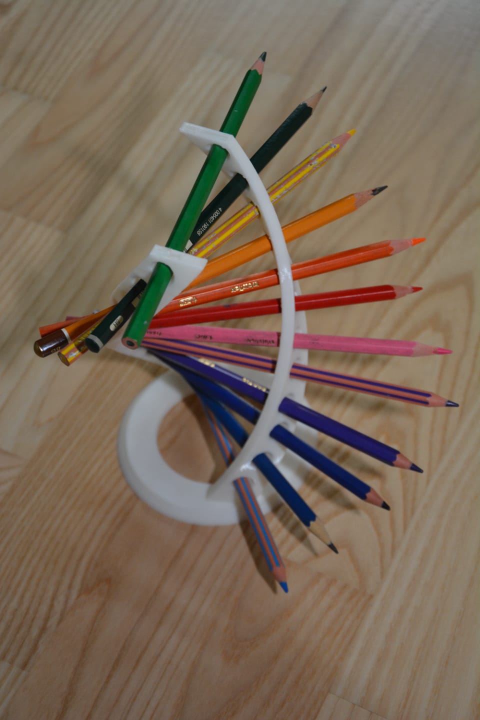Porte-stylos ADN