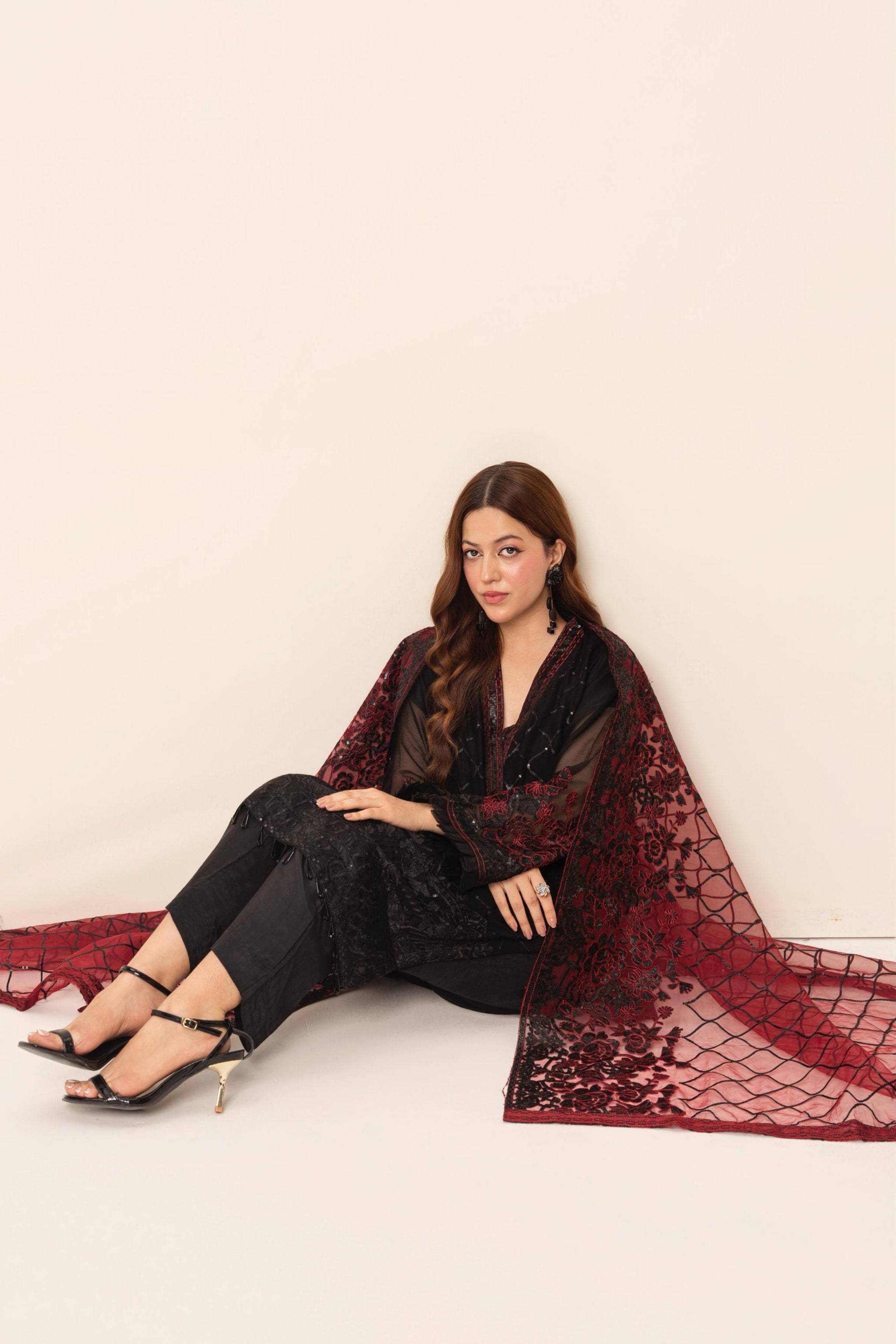 Evelyn Maroon view 3