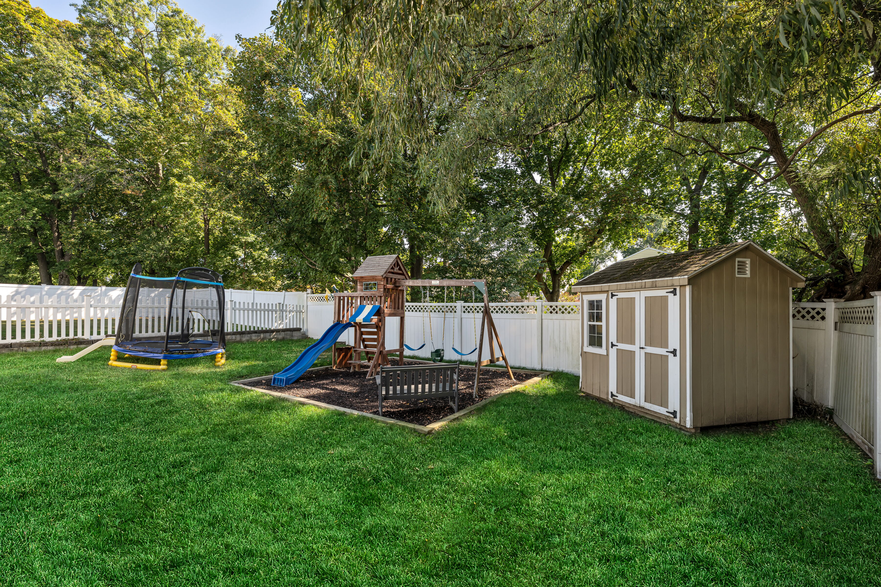 Property photo 32 for 21 Delmar Ave