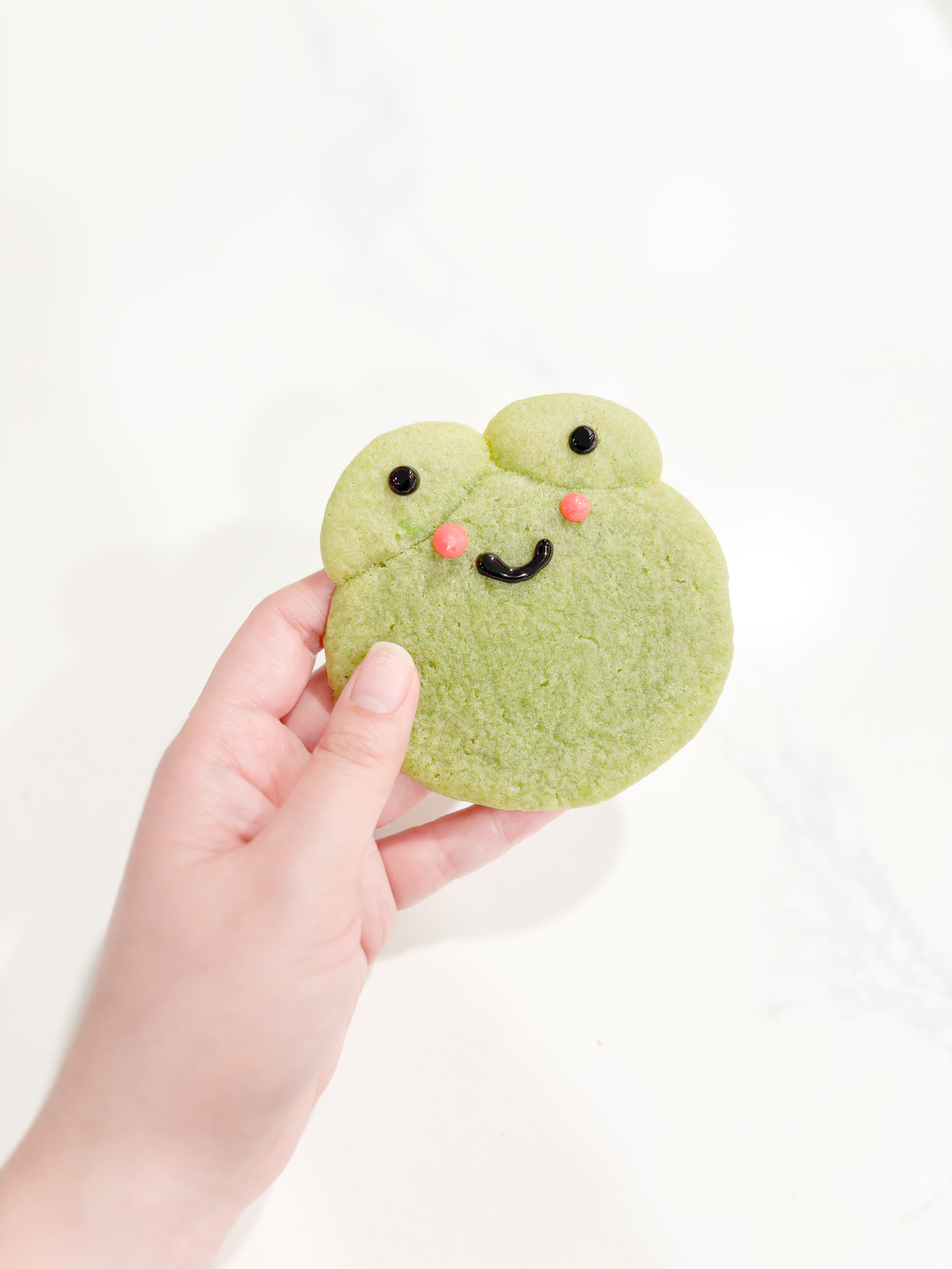frog shaped pandan cookies :)