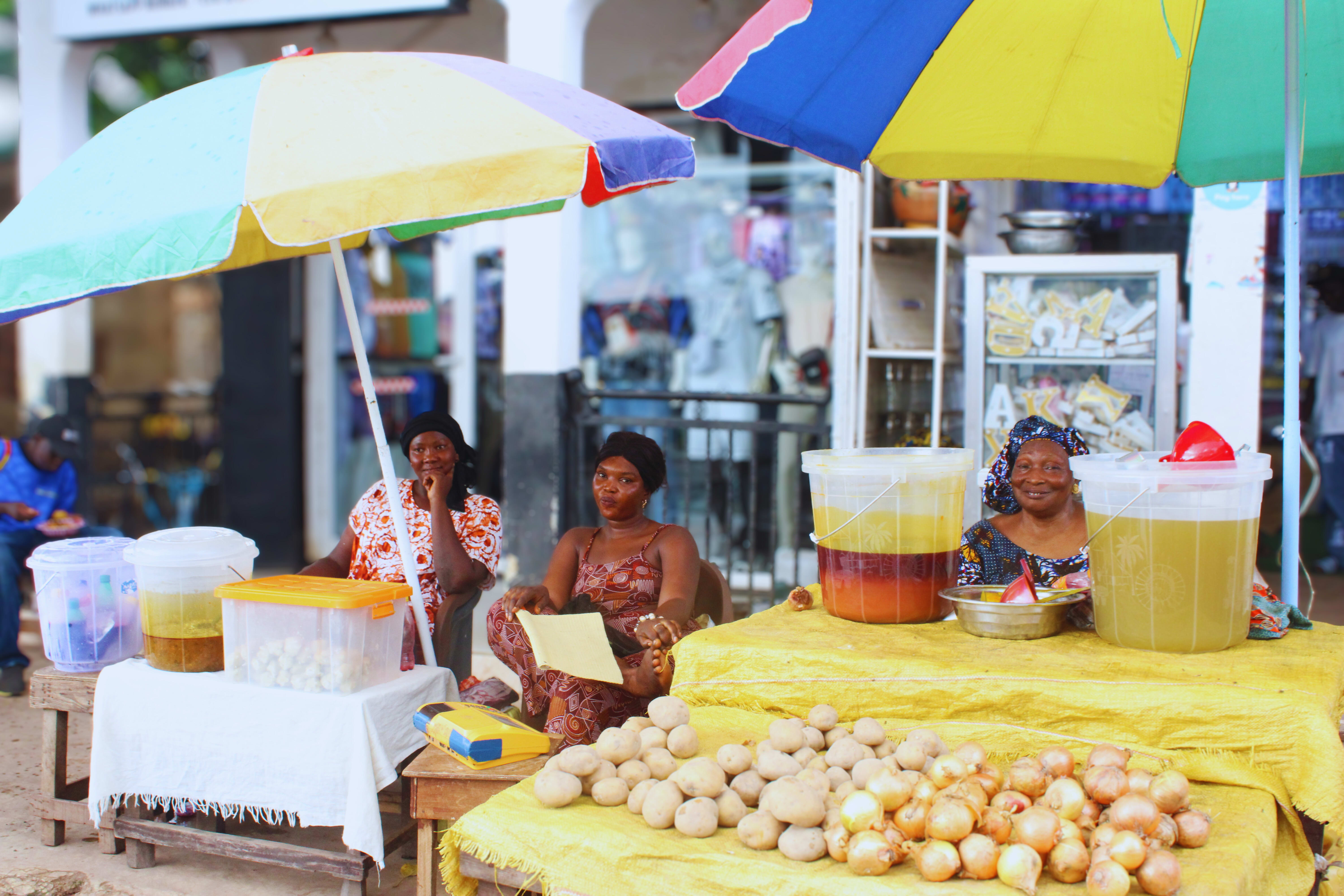 Local vendors in Serrekunda