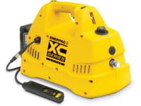 XC1302SE, batteridrevet pumpe med interaktiv fjernkontroll, dump og hold, 2L nyttevolum, batterier og lader inkludert, 230V