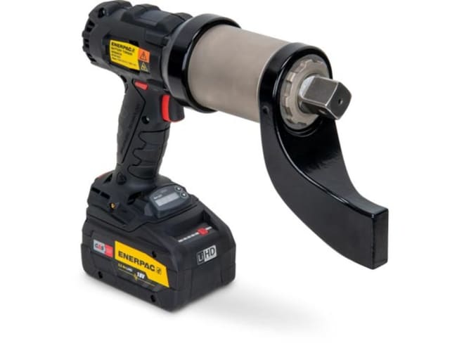 BTW1000E, Batteridrevet muttertrekker med firkant-drivtapp, 1350 Nm, 1 in. 230V med reaksjonsarm, batteri og lader