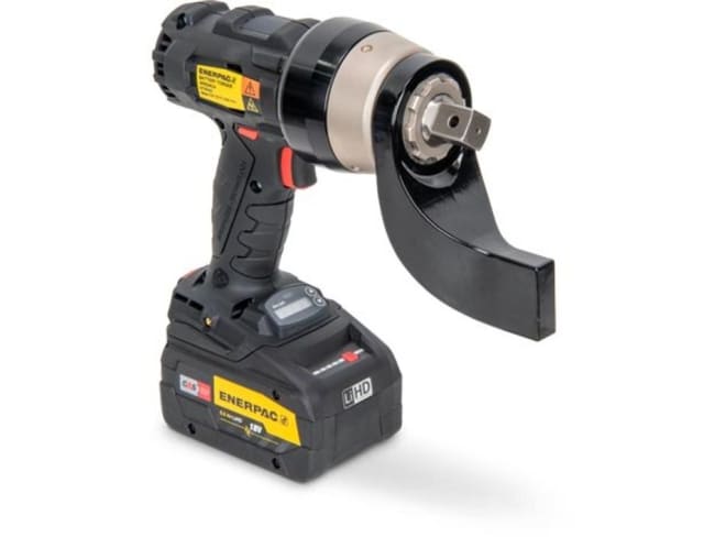 BTW500E, Batteridrevet muttertrekker med firkant-drivtapp, 670 Nm, 3/4 in. 230V med reaksjonsarm, batteri og lader