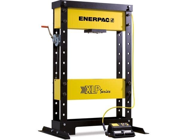 XLP506XA12G, 498 kN verkstedpresse med  RC506 enkeltvirkende sylinder og XA12G luftpumpe