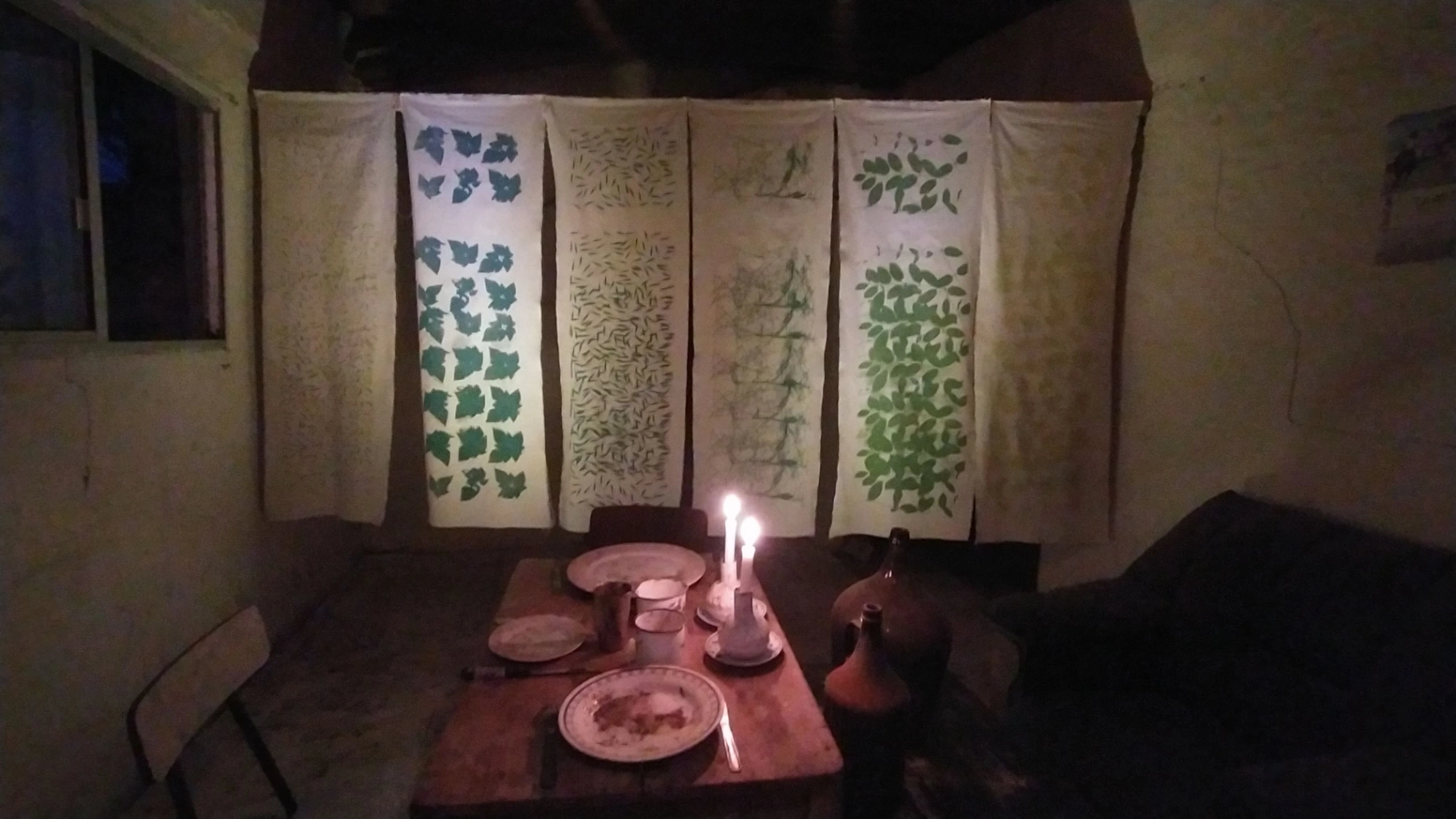 Entre a la casa y estaba llena de arañas Entre a la casa y estaba llena de arañas