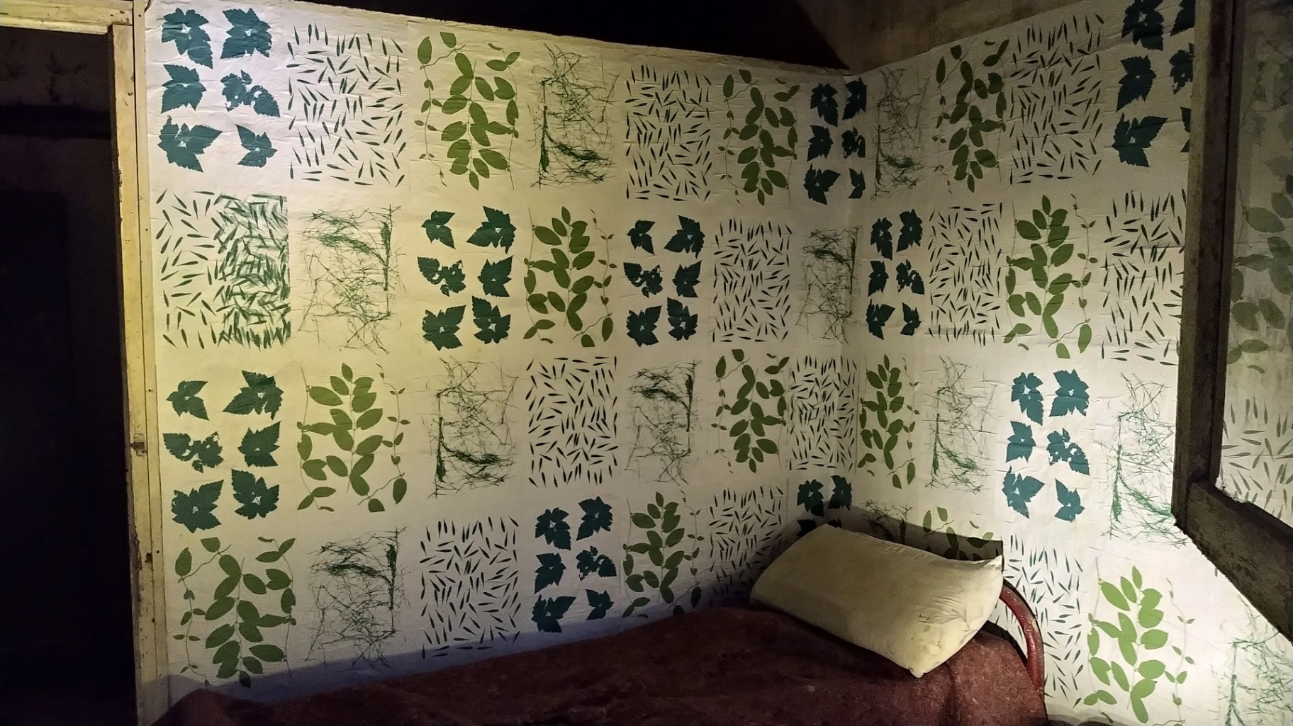 Entre a la casa y estaba llena de arañas Entre a la casa y estaba llena de arañas