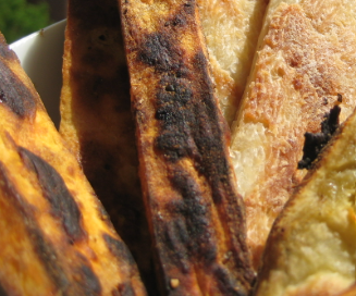 3 pieces of roasted potatoes