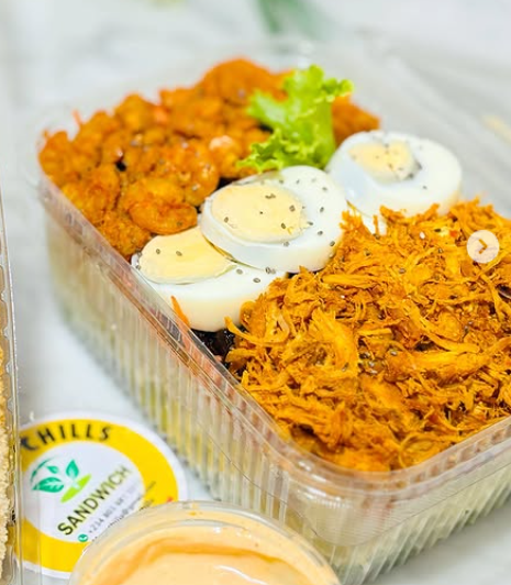 Shredded spicy chicken salad with Egg