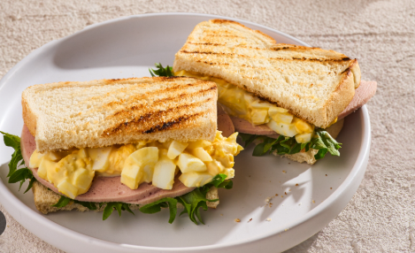 Chicken and egg (Mayo sandwich)