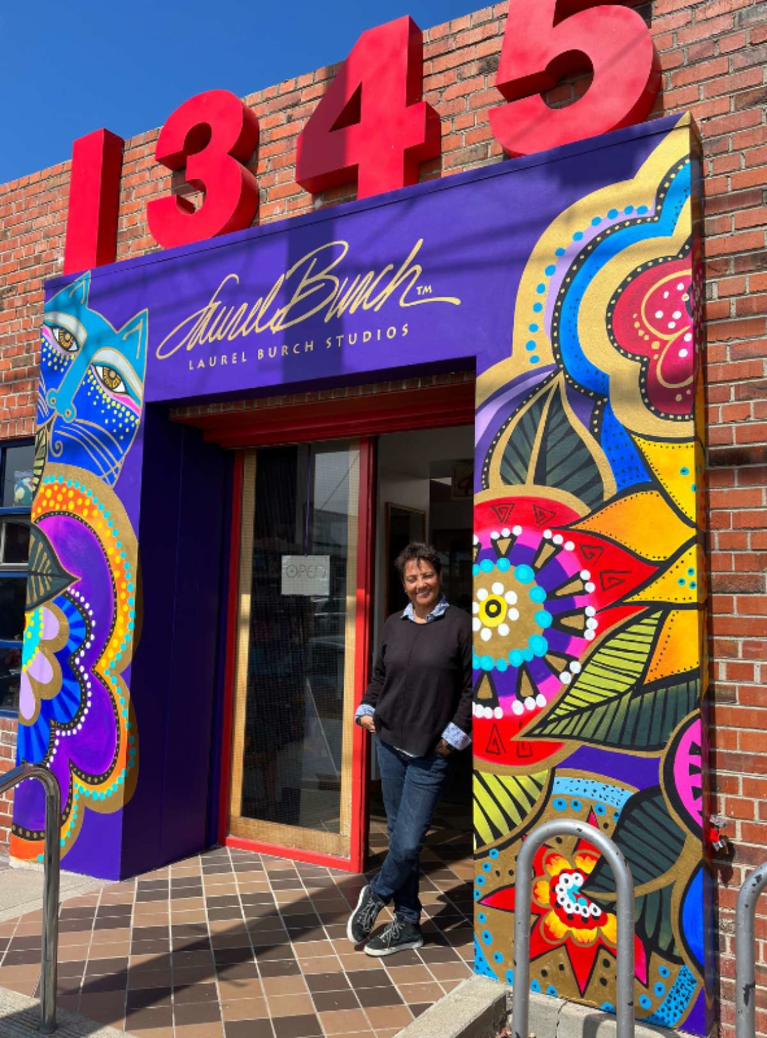 Gifts at Laurel Burch Studios