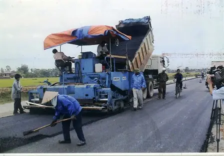 Xây dựng công trình đường bộ Động lực phát triển và thách thức bền vững
