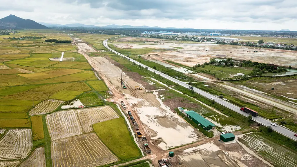 Xây dựng công trình đường bộ Động lực phát triển và thách thức bền vững