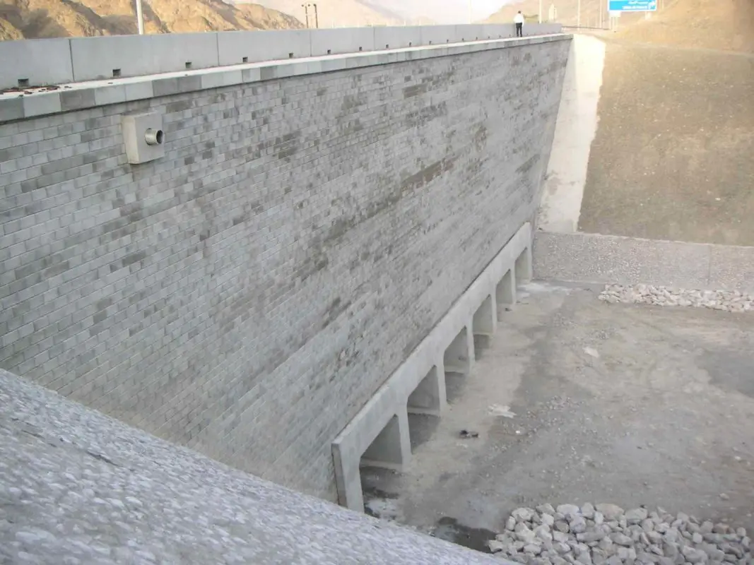 Kiệt Tác Thầm Lặng Tường chắn đất