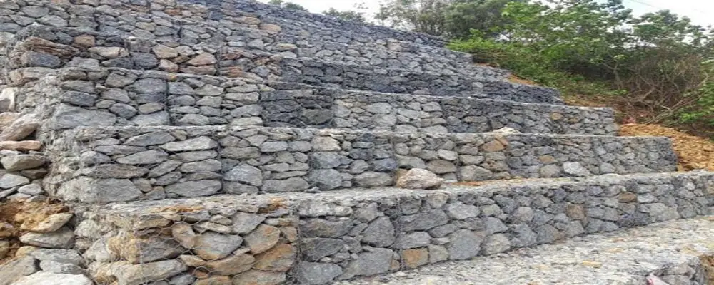 Mố cầu gia cố rọ đá